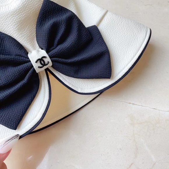 AUTHENTIC CHANEL Hats main image 5